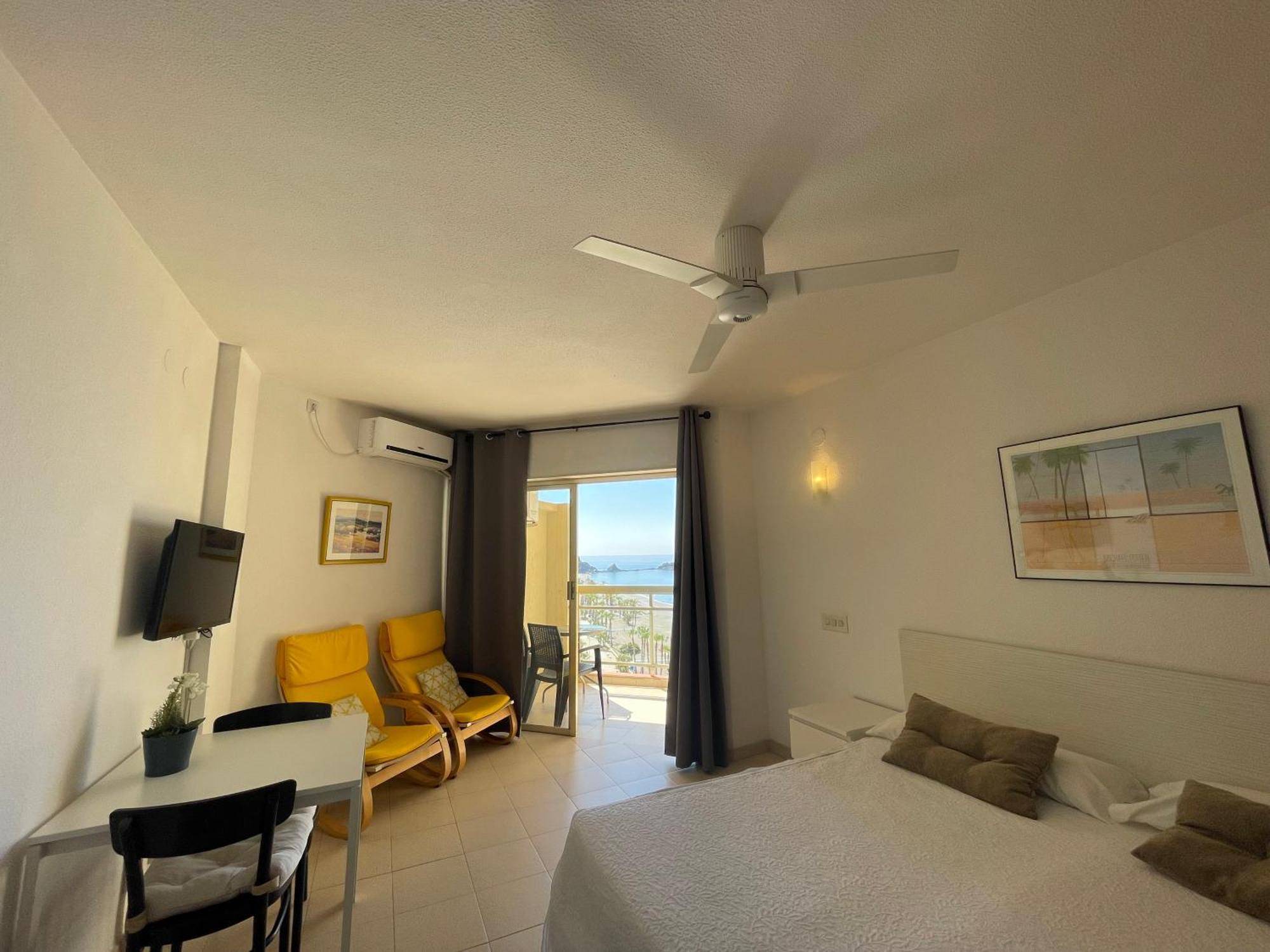 Apartahotel Chinasol Con Parking Y Desayuno Almuñécar Εξωτερικό φωτογραφία