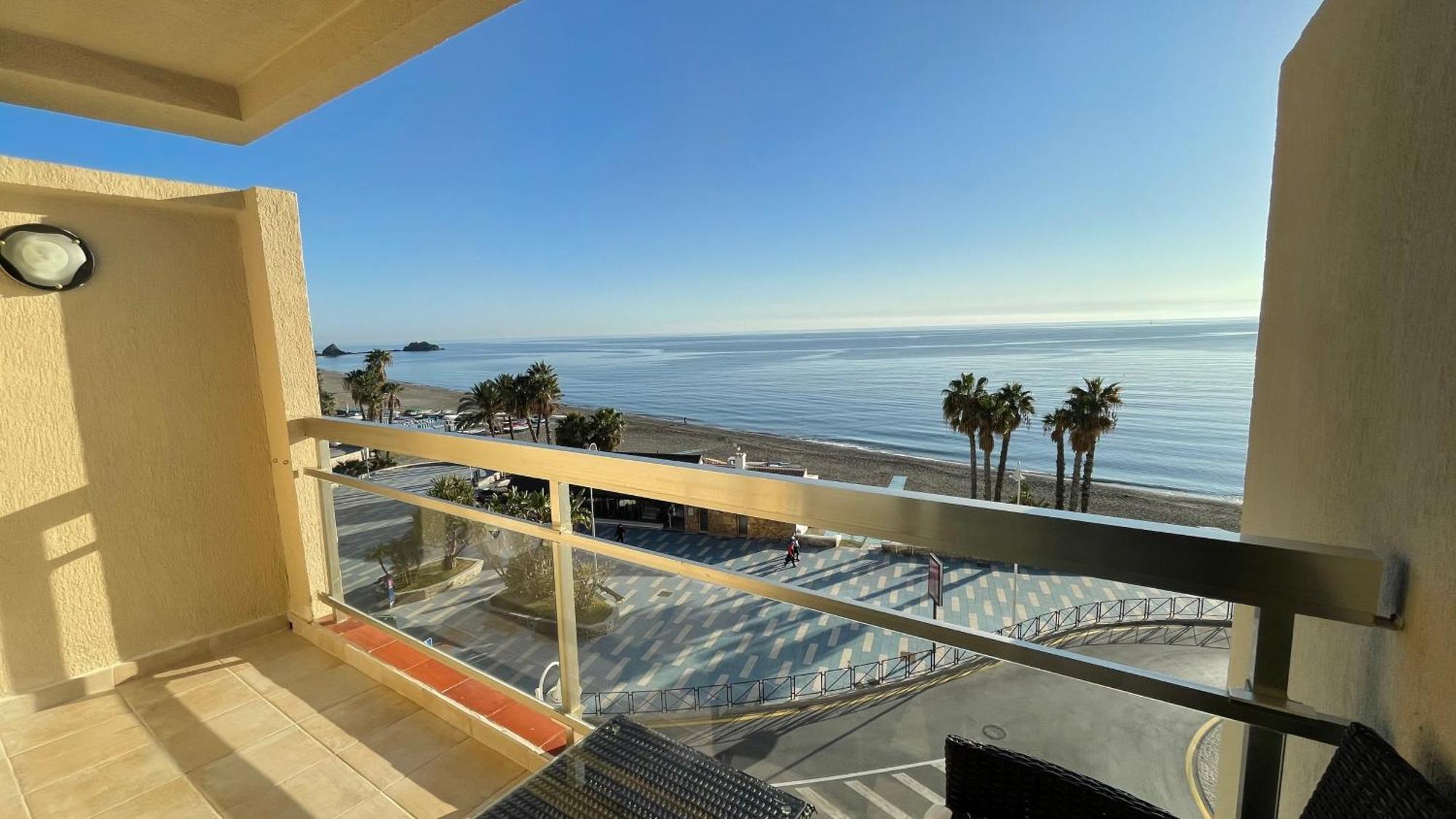 Apartahotel Chinasol Con Parking Y Desayuno Almuñécar Εξωτερικό φωτογραφία