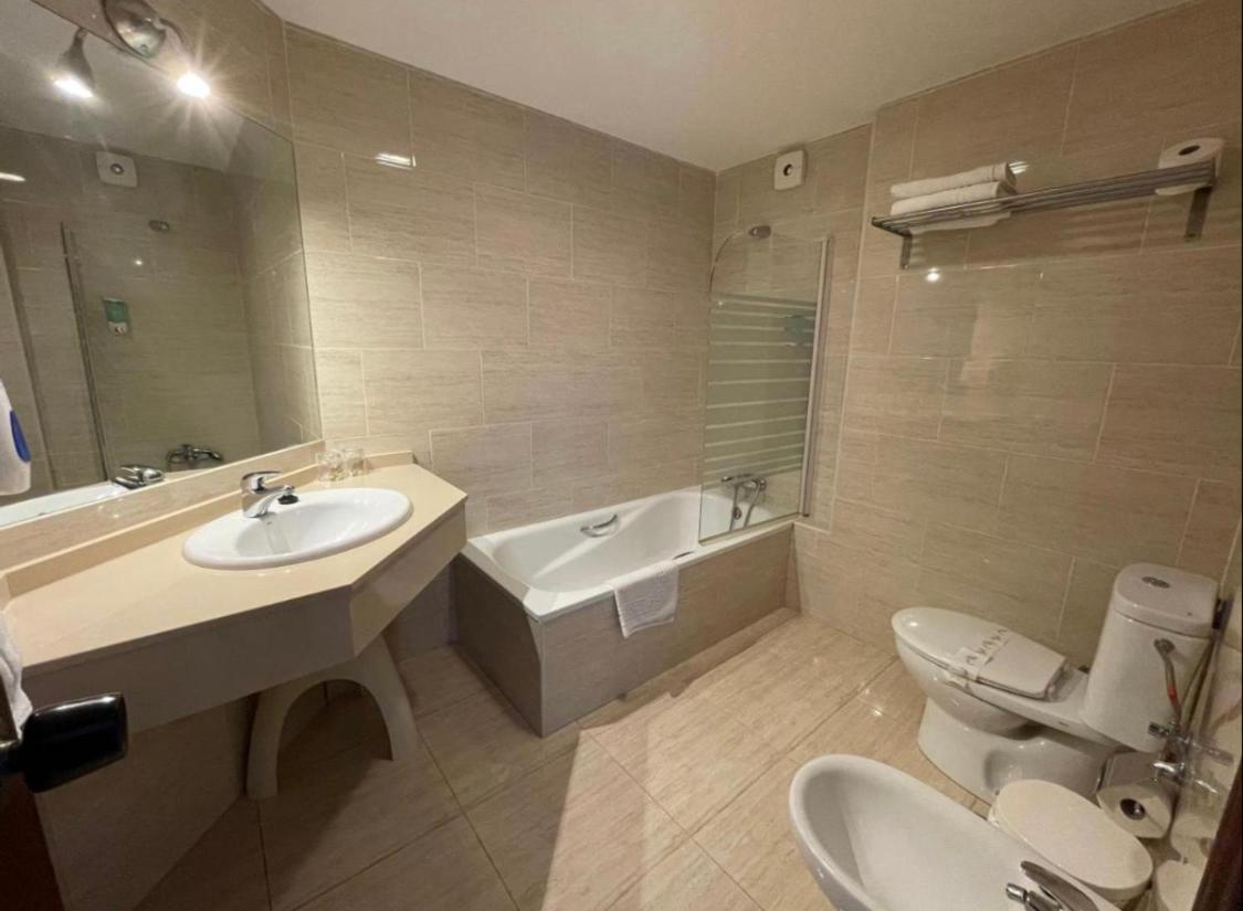 Apartahotel Chinasol Con Parking Y Desayuno Almuñécar Εξωτερικό φωτογραφία